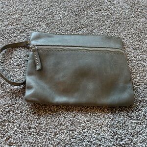 Roots Genuine Leather Wristlet in Gray